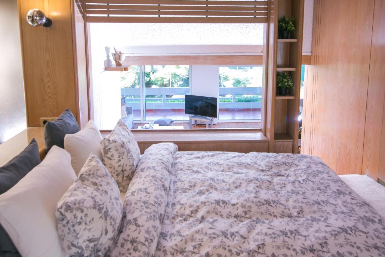 One-Of-A-Kind Athens Riviera Apartment المظهر الخارجي الصورة
